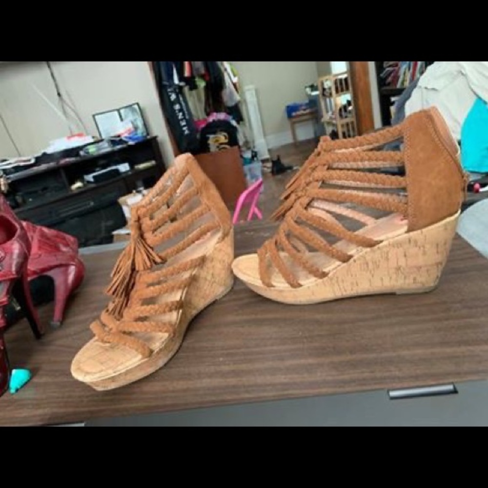 Size 10 wedges